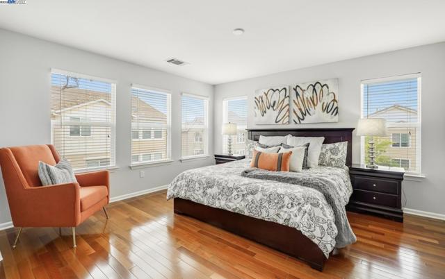 6217 Byron Ln, San Ramon CA: https://media.crmls.org/mediaz/aa466b04-71ba-463b-bfcf-2c1814a5d8e2.jpg