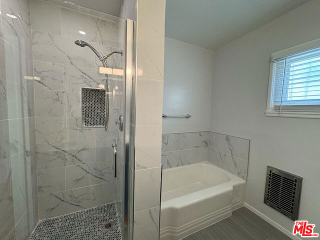 3745 S Victoria Avenue, Los Angeles CA: https://media.crmls.org/mediaz/aa46b23d-9819-4169-ad70-876108158a53.jpg