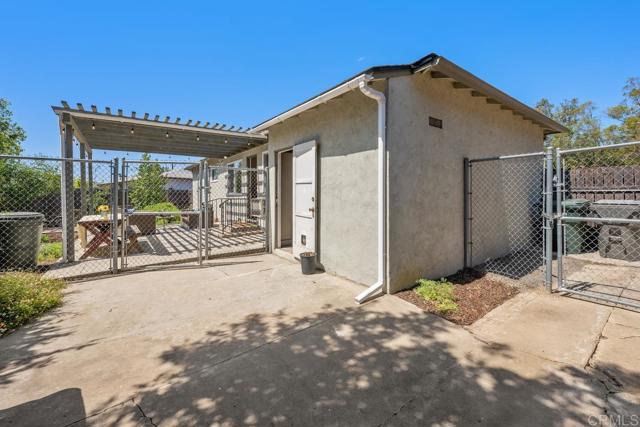 3649 NIBLICK DRIVE, La Mesa CA: https://media.crmls.org/mediaz/aa47862d-38c8-40e3-8127-717c45397579.jpg