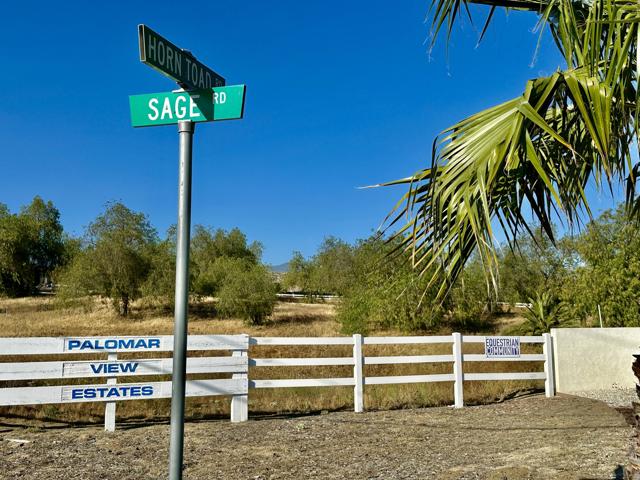 41300 Jojoba Hills Circle, Aguanga CA: https://media.crmls.org/mediaz/aa499952-3b59-4de4-b398-390914ee4195.jpg