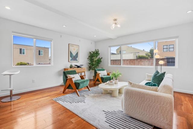 383 Glenwood Avenue, Daly City CA: https://media.crmls.org/mediaz/aa4a042f-f465-4e79-8f08-d028a741c86c.jpg