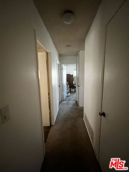 https://media.crmls.org/mediaz/aa4a600a-eac9-4276-a469-74c767c3c805.jpg?preset=X-Large