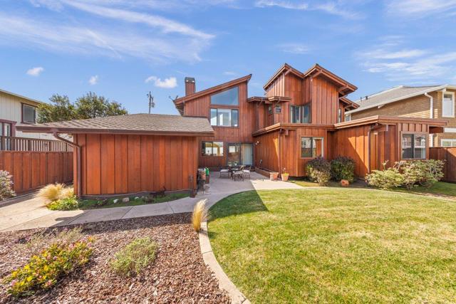 861 Railroad Avenue, Half Moon Bay CA: https://media.crmls.org/mediaz/aa4a971d-54fc-4a00-8cb3-839a390636ec.jpg