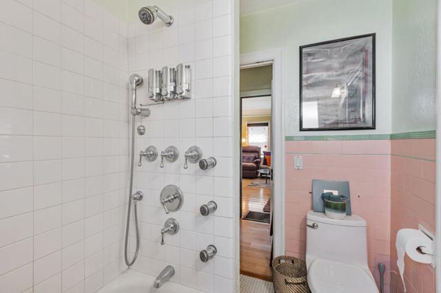484 E Evelyn Avenue, Sunnyvale CA: https://media.crmls.org/mediaz/aa4c4a35-51fb-465d-a54c-5da4e93cf9e7.jpg