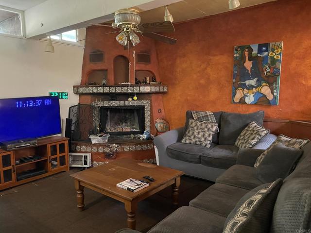 Detail Gallery Image 10 of 60 For 14082 Los Cielos, Escondido,  CA 92025 - 4 Beds | 2 Baths