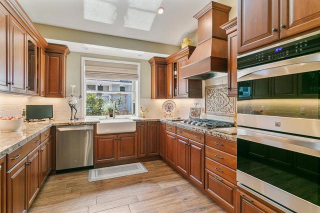 141 Knoll Circle, South San Francisco CA: https://media.crmls.org/mediaz/aa4cf83f-fe79-47f2-a6d5-30268d1bd7e6.jpg