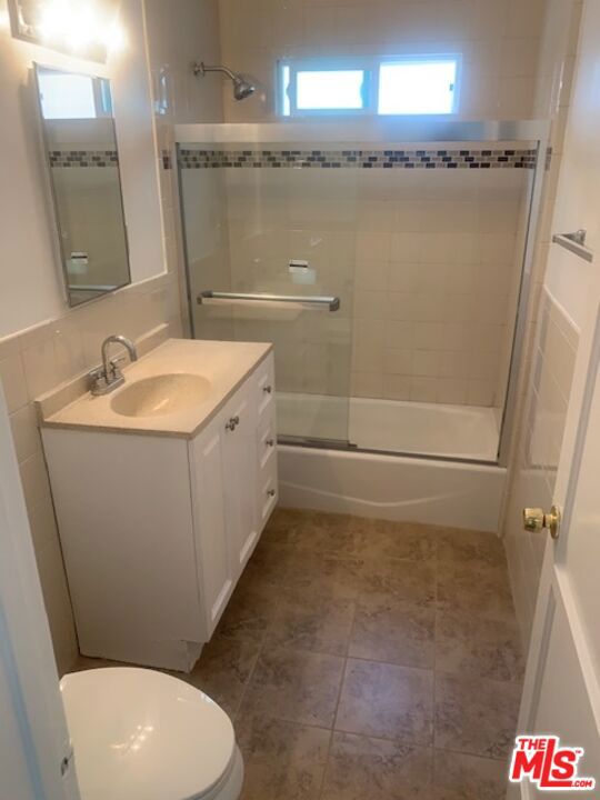 312 S Reeves Drive, Beverly Hills CA: https://media.crmls.org/mediaz/aa4d76fb-210c-4156-ac6c-04a7b2478af6.jpg
