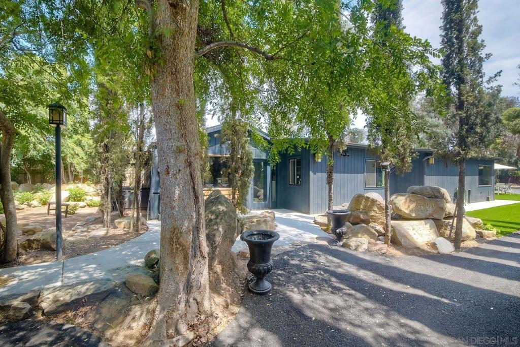 672 MILLS STREET, Escondido, CA 92027