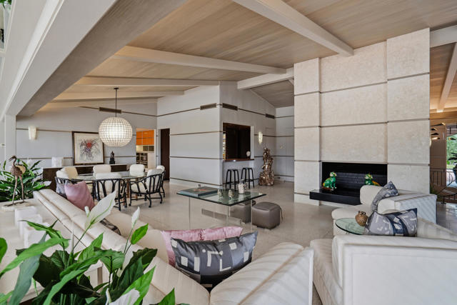 855 W Coronado Avenue, Palm Springs, CA 92262