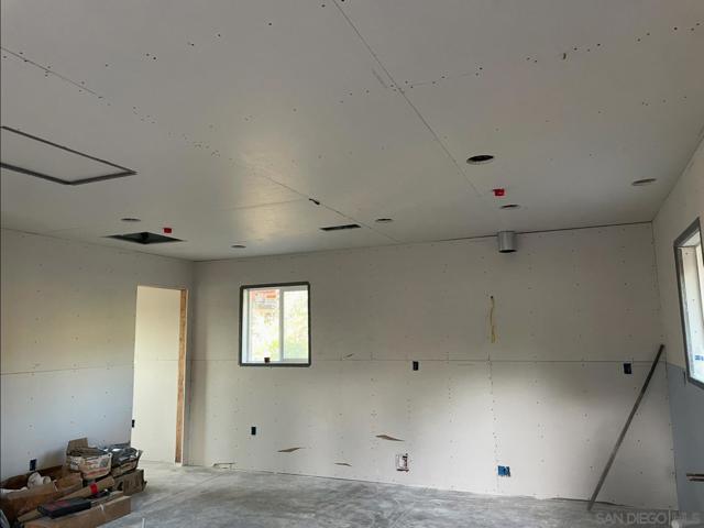 3335 37 S Barcelona St., Spring Valley CA: https://media.crmls.org/mediaz/aa4fa78e-92be-4241-a87d-c47c573d4b6e.jpg