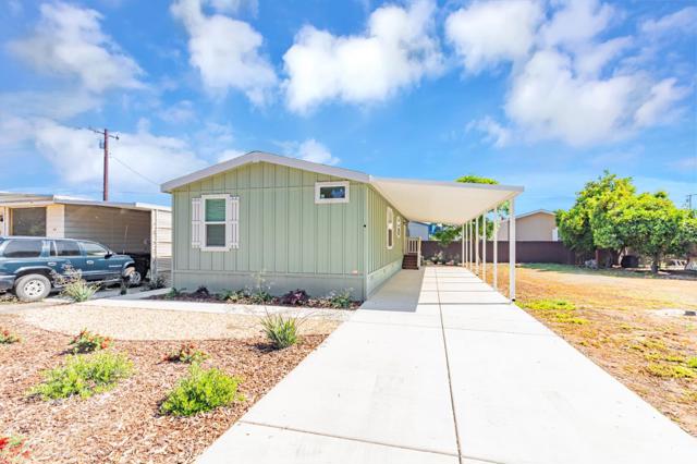 26814 S Mooney Boulevard, Visalia CA: https://media.crmls.org/mediaz/aa50617a-6188-4c1d-87c8-6bfa35742617.jpg
