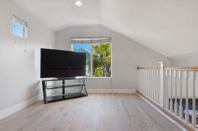 29487 Georgetown Ln, Temecula CA: https://media.crmls.org/mediaz/aa50ceaf-2afa-45c1-81a9-635fe9652c99.jpg