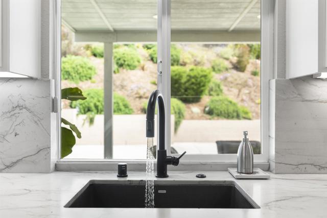 Detail Gallery Image 12 of 38 For 1951 Belmore Ct, El Cajon,  CA 92020 - 4 Beds | 2/1 Baths