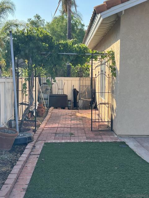 2377 Congressional Drive, El Cajon CA: https://media.crmls.org/mediaz/aa52a31e-0647-4178-918e-bf54daa35938.jpg
