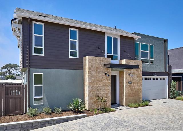 571 N Vulcan Ave, Encinitas CA: https://media.crmls.org/mediaz/aa52f580-6d68-4f01-883d-b70b13c246a8.jpg