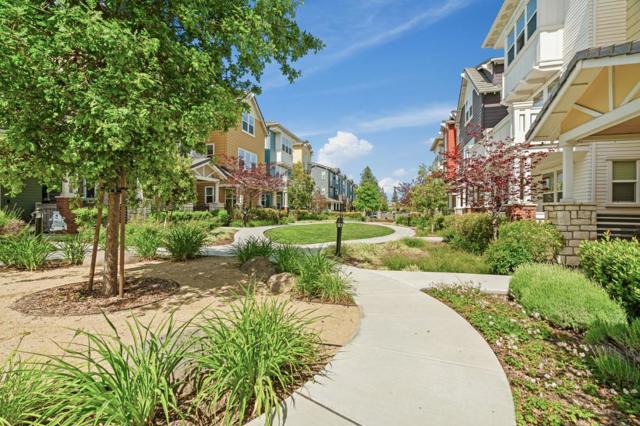110 Hacienda Lane, Mountain View CA: https://media.crmls.org/mediaz/aa533171-1689-4784-bd4c-2d2e87feacb4.jpg