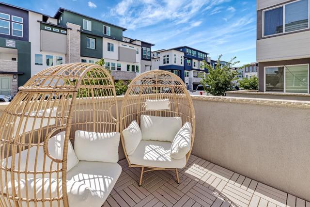 5565 Holly Bay Avenue, Dublin CA: https://media.crmls.org/mediaz/aa533ca1-7772-4c32-97cb-1ed94fe3167b.jpg