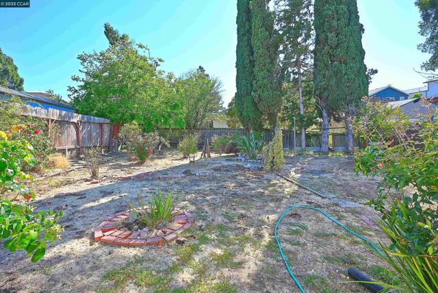 2156 MONTEREY AVENUE, Martinez CA: https://media.crmls.org/mediaz/aa5408f2-d790-4482-b326-aeecb966fb68.jpg