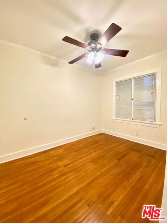 1040 N Sweetzer Avenue, West Hollywood CA: https://media.crmls.org/mediaz/aa546528-fc77-4450-8d57-9cc195e79ef1.jpg