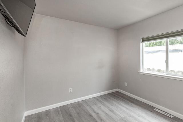3320 Del Monte Boulevard, Marina CA: https://media.crmls.org/mediaz/aa547e41-52fe-4145-be9f-19b258e2d059.jpg