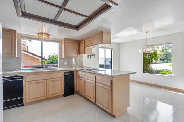 1440 Kring Way, Los Altos CA: https://media.crmls.org/mediaz/aa54f228-f3a6-4d1a-83b0-9d0bd5fa9a44.jpg