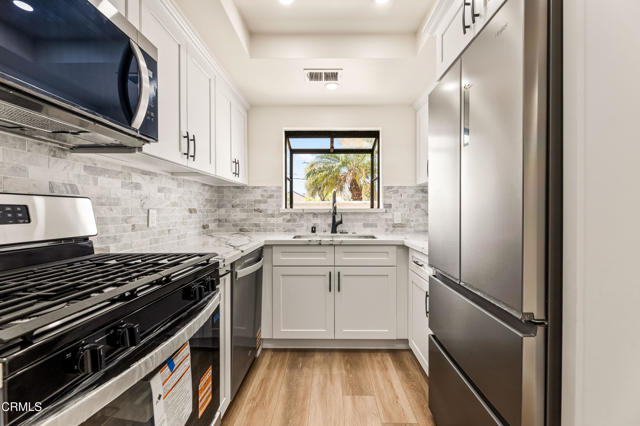 Detail Gallery Image 10 of 44 For 9760 Jersey Ave #173,  Santa Fe Springs,  CA 90670 - 3 Beds | 3 Baths