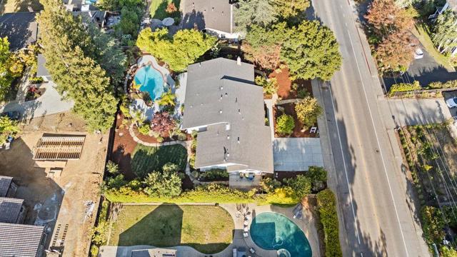 17583 Daves Avenue, Monte Sereno CA: https://media.crmls.org/mediaz/aa55de0c-58c5-4267-8b69-a2b5b78ce7b7.jpg