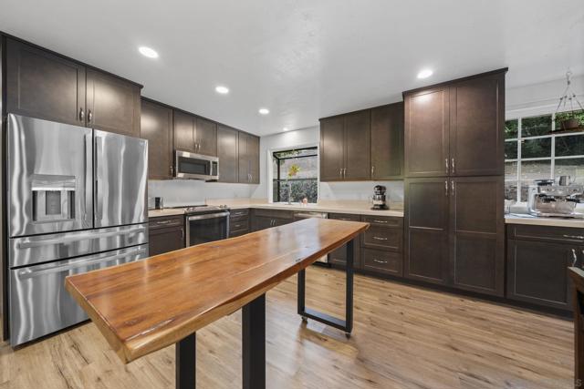 1780 Grove Rd, El Cajon CA: https://media.crmls.org/mediaz/aa5688ec-3ed6-47a0-8313-22db1ff47513.jpg