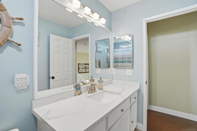 1332 Carneros Valley st, Chula Vista CA: https://media.crmls.org/mediaz/aa5770ca-e4bd-4a74-aa16-c8363c6c8191.jpg