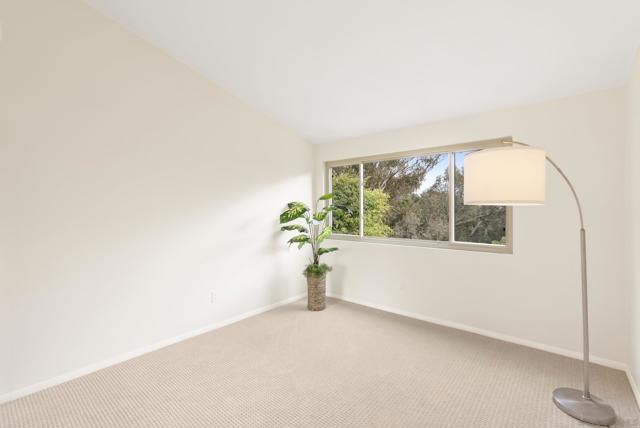 8871 Caminito Primavera, La Jolla CA: https://media.crmls.org/mediaz/aa588405-b0bd-4b91-81f6-47ff6fb7e83d.jpg