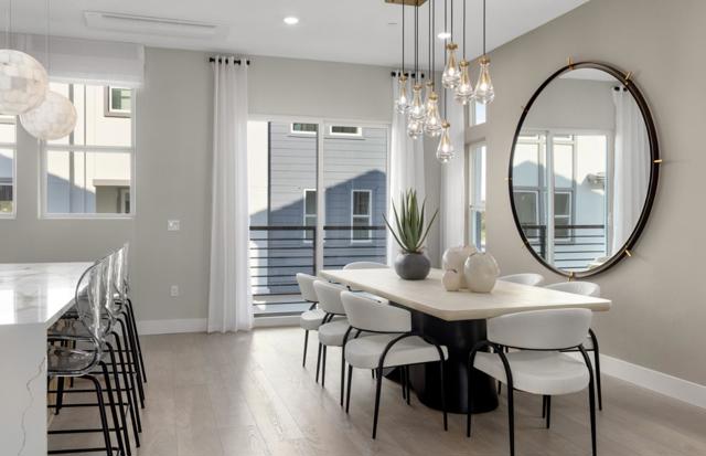 289 Llewellyn Avenue, Campbell CA: https://media.crmls.org/mediaz/aa58cc6d-bda7-4776-a98d-83f9bd0c96c7.jpg