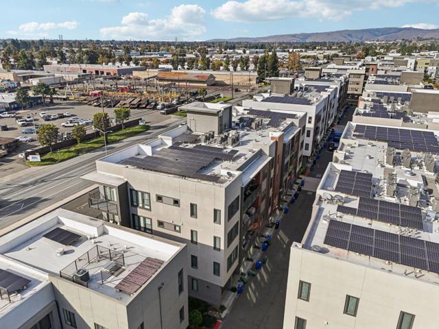 45058 Fremont Boulevard, Fremont CA: https://media.crmls.org/mediaz/aa58f010-7644-4e1a-b271-63bf29807496.jpg