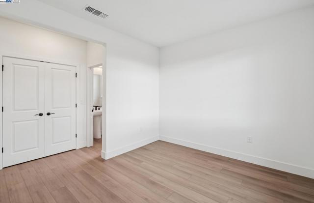 373 E Gobind Blvd, Mountain House CA: https://media.crmls.org/mediaz/aa5b65d3-b928-4bd2-a68c-a3f9d2ad6b4c.jpg