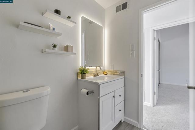 2200 Laguna Cir, Concord CA: https://media.crmls.org/mediaz/aa5c7904-93ec-4ed6-8bd9-4e2eb4af8710.jpg