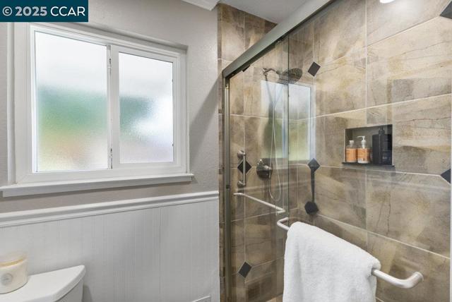 2302 Royal Oaks Dr, Alamo CA: https://media.crmls.org/mediaz/aa5cc163-c74d-41af-a876-888edae5d87e.jpg