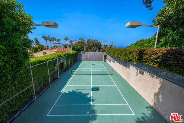 7089 Birdview Avenue, Malibu CA: https://media.crmls.org/mediaz/aa5d468f-2363-4327-9217-df19132855cd.jpg