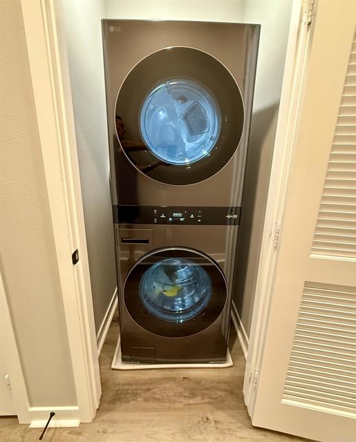 2896 Via Alta Place, San Diego CA: https://media.crmls.org/mediaz/aa5d9b69-8cf7-4b7d-9a9a-811a515fba1f.jpg
