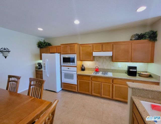 9122 SILVER STAR Avenue, Desert Hot Springs CA: https://media.crmls.org/mediaz/aa5efcc8-f5e7-41d0-9703-66b97ab2b760.jpg