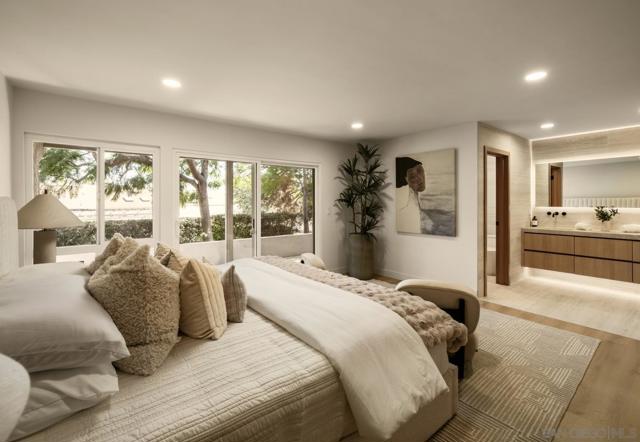 2163 Caminito Circulo Norte, La Jolla CA: https://media.crmls.org/mediaz/aa5f4831-856b-4d6a-b9c6-6830fc9501d9.jpg