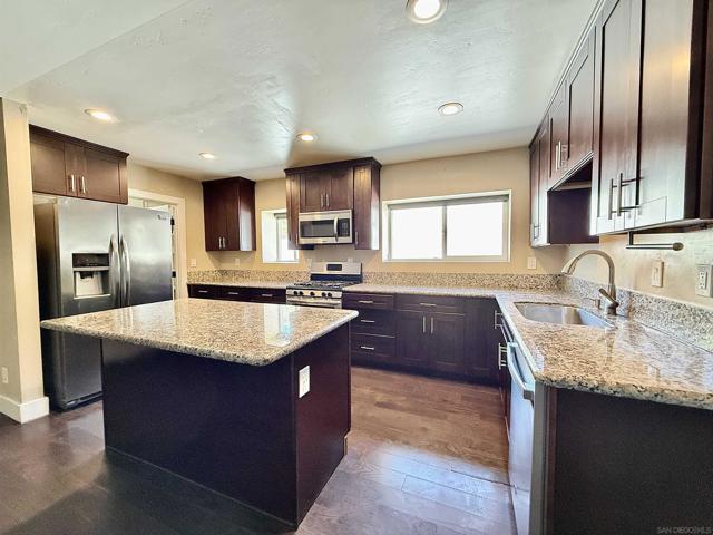3669 Calavo Dr, Spring Valley CA: https://media.crmls.org/mediaz/aa5f7f71-00c5-4424-a770-33543ef46af8.jpg