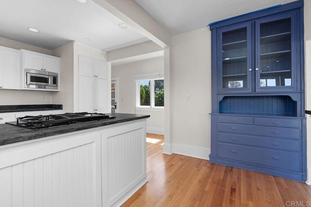 Detail Gallery Image 17 of 67 For 1654 Camino Del Mar Upper,  Del Mar,  CA 92014 - 3 Beds | 3 Baths