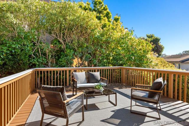 2506 Via Merano, Del Mar CA: https://media.crmls.org/mediaz/aa5fc971-bf02-43ba-b520-71c0559f0fa3.jpg