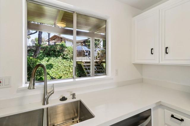 Detail Gallery Image 8 of 31 For 1964 Fairway Circle Dr, San Marcos,  CA 92078 - 2 Beds | 2 Baths