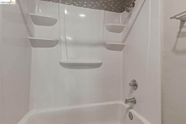 6400 Christie Ave, Emeryville CA: https://media.crmls.org/mediaz/aa603473-12a8-4ca8-891b-3a609042b2ab.jpg