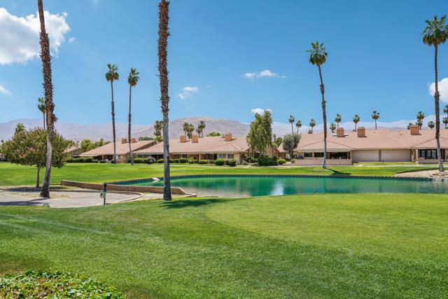 211 Camino Arroyo S, Palm Desert CA: https://media.crmls.org/mediaz/aa603a39-95e3-49c9-8203-013bc58b829d.jpg