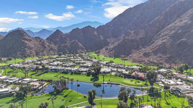 77690 Seminole Rd, Indian Wells CA: https://media.crmls.org/mediaz/aa60a978-0dfa-4827-9390-581e0702144e.jpg