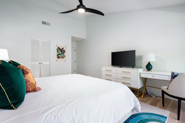 46638 Arapahoe Lane, Indian Wells CA: https://media.crmls.org/mediaz/aa60ac28-e81b-4ef4-9bef-bcd89fdf543f.jpg