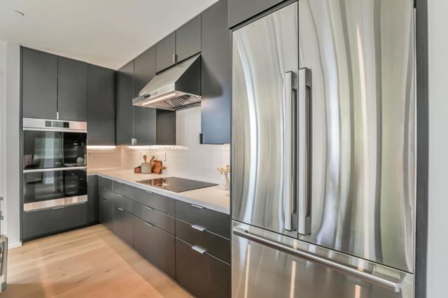 2160 Menalto Avenue, Menlo Park CA: https://media.crmls.org/mediaz/aa60bde1-449a-4be8-83e2-9c7feccac99e.jpg
