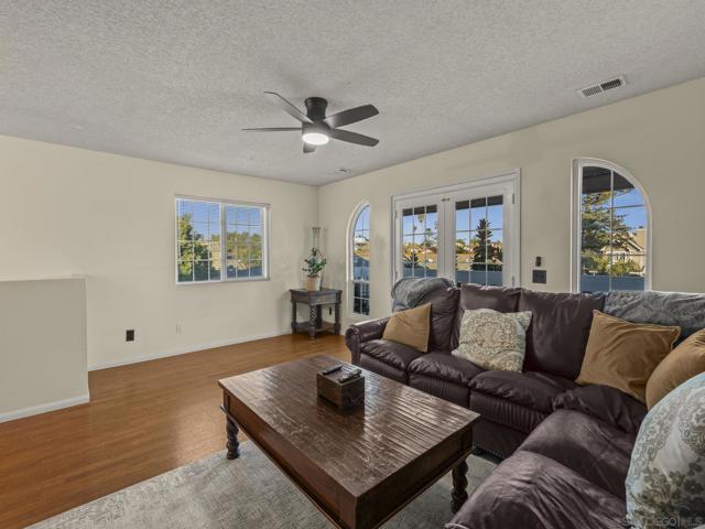 406 408 & 408B E Ave, Coronado CA: https://media.crmls.org/mediaz/aa60f647-4a6e-47f8-b41e-2a4daec521ea.jpg