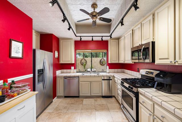 200 N Hermosa Drive, Palm Springs, CA 92262